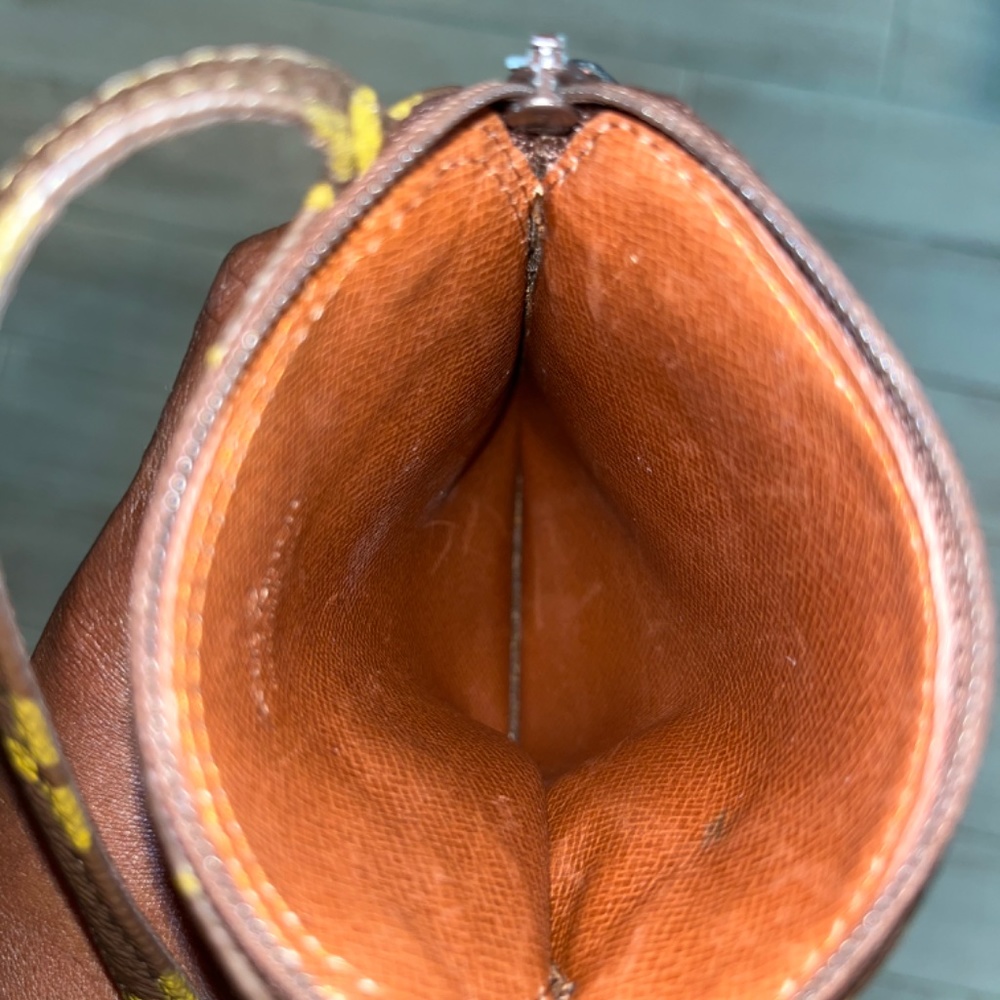 Louis Vuitton Pochette Secret Passport Holder - Picture 7 of 7